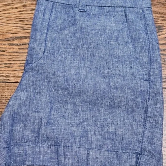 Old Navy Blue Everyday Short Mid-Rise,  Chambray Shorts, NWT,  6 ✔️ - Picture 6 of 11